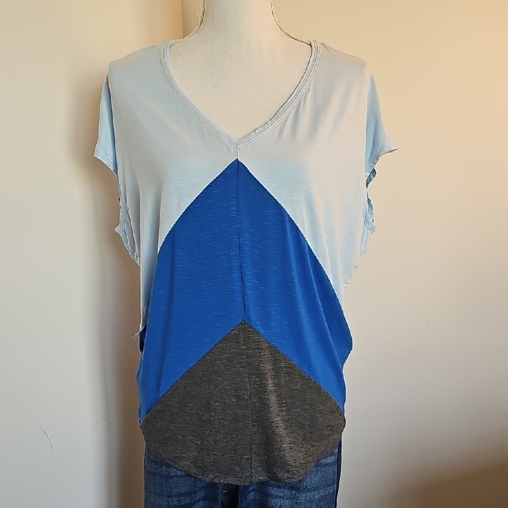 White House Black Market Blue and Gray V-Neck Top
